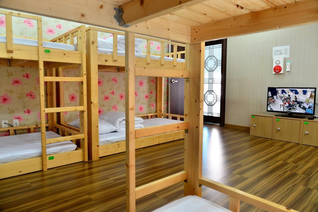 Seom Guesthouse Σεογκουίπο Εξωτερικό φωτογραφία